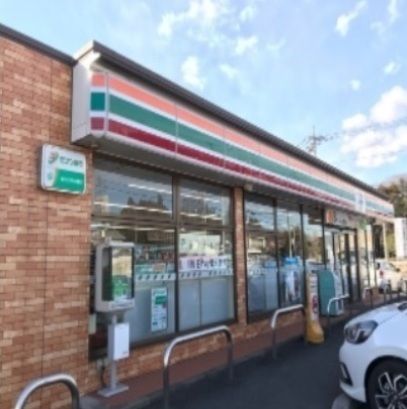 コンビニ　セブンイレブン（コンビニ）まで1100m