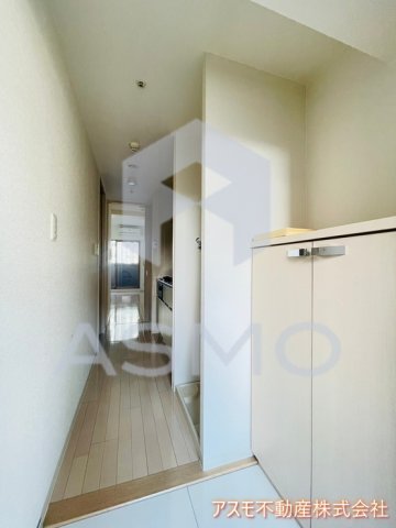 玄関　※建物内別間取参考写真