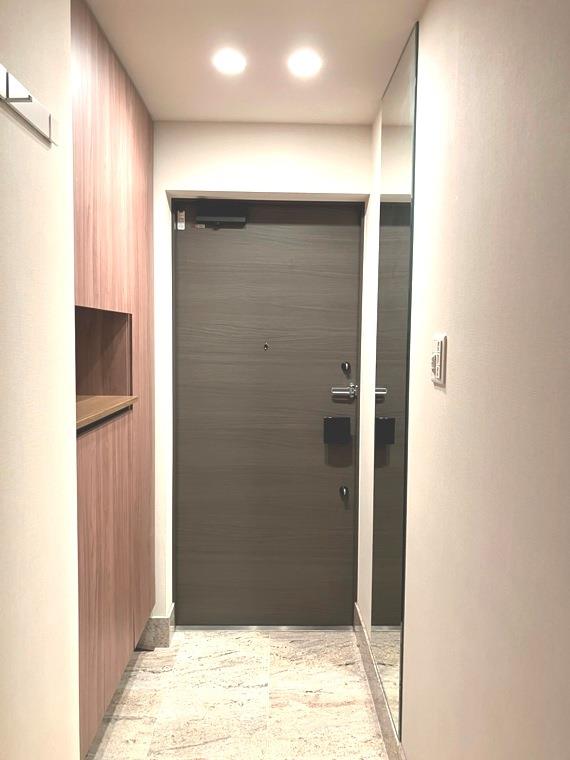 玄関　落ち着いた玄関です