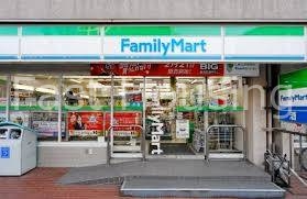 コンビニ　ファミリーマート中野大和町四丁目店（コンビニ）まで145m