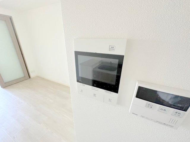 セキュリティ　TVモニターホンで来客が誰か確認してから開けて下さいね