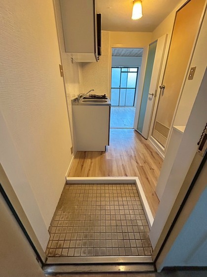 玄関　※別部屋の写真です