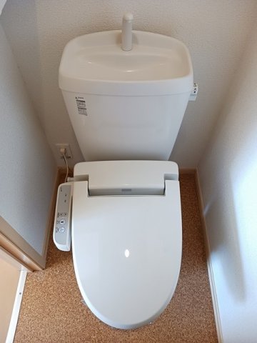 トイレ　トイレもきれいです