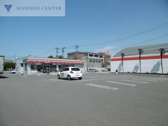 コンビニ　ファミリーマート新潟県立大学前店（コンビニ）まで501m
