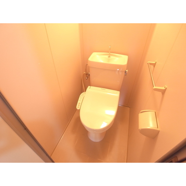 トイレ　ゆったりとした空間のトイレです
