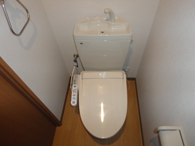 トイレ　シャワー付トイレ