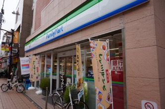 コンビニ　ファミリーマート 木月三丁目店（コンビニ）まで129m
