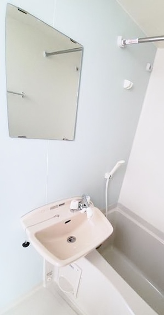 洗面設備　同じ施工会社さんの物件の参考写真です。