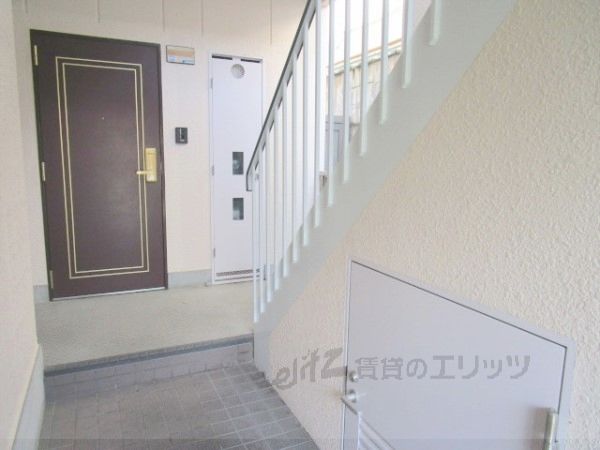 ロビー　通路