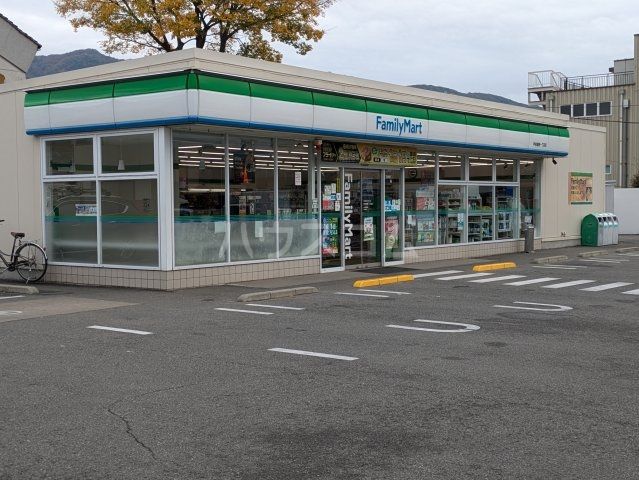 コンビニ　ファミリーマート甲府城東一丁目店（コンビニ）まで865m