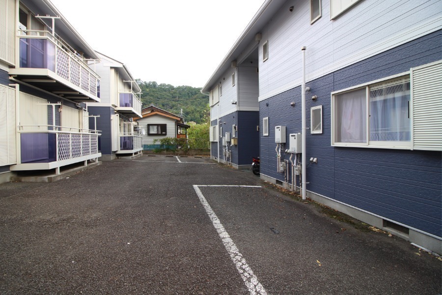 駐車場　駐車場スペース