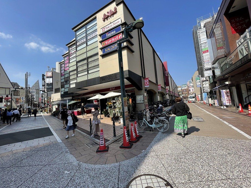 ショッピングセンター　フレル・ウィズ自由が丘店（ショッピングセンター）まで650m