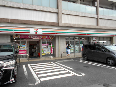 コンビニ　セブンイレブン 大田区東六郷2丁目店（コンビニ）まで186m