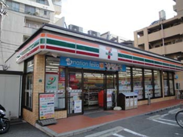コンビニ　セブンイレブン福岡鳥飼1丁目店（コンビニ）まで310m