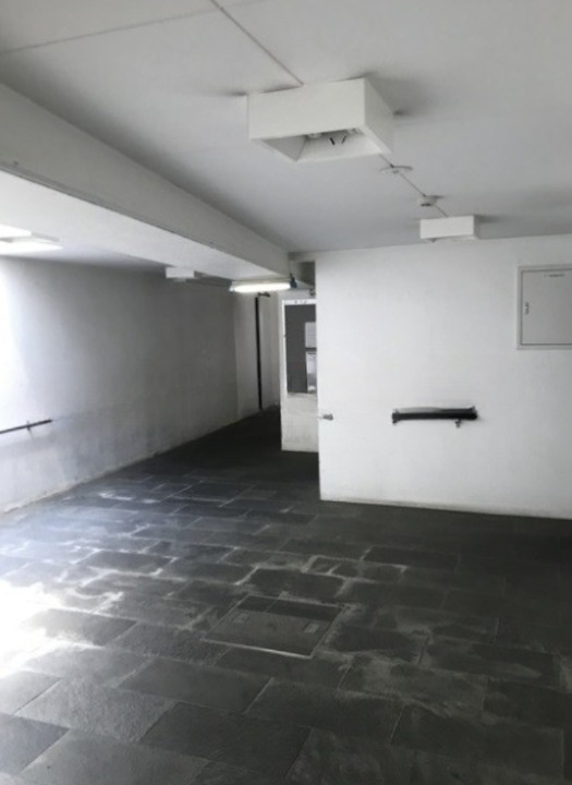 ロビー　建物の内部です