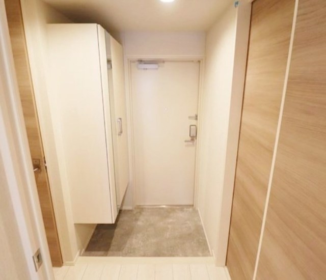 玄関　別部屋同仕様タイプ