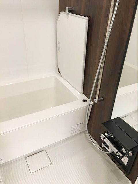 バス・シャワールーム　参考写真の為、写真と現況が異なる場合は現況を優先いたします。