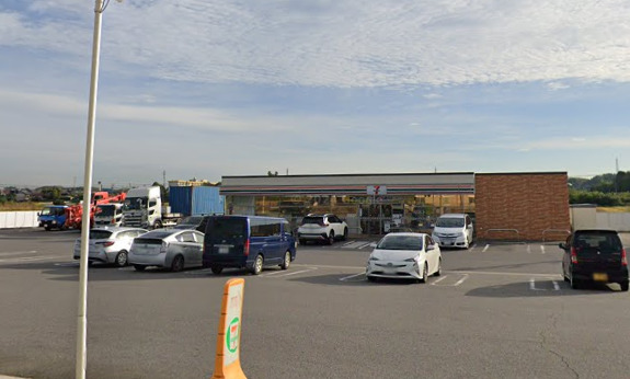 コンビニ　セブンイレブン 知多旭南5丁目店（コンビニ）まで595m