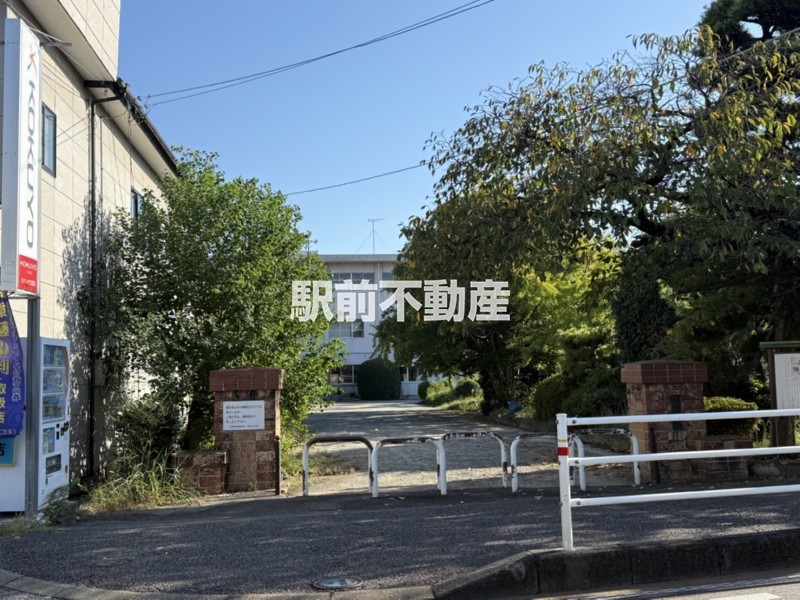 小学校　小郡小学校（小学校）まで400m