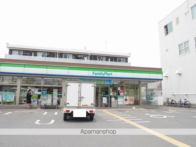 コンビニ　ファミリーマート（コンビニ）まで287m