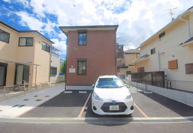 駐車場　駐車場