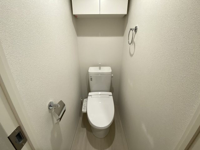 トイレ　※カラータイプは写真と異なります。