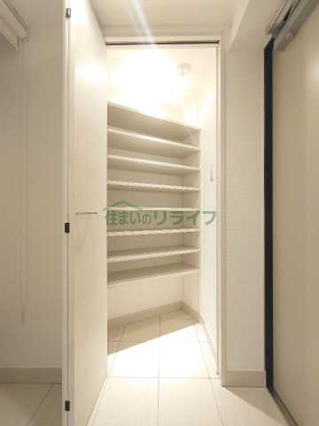 収納　レジデンス　ジャヴァ飯田橋