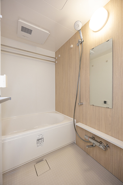 バス・シャワールーム　※写真は同タイプ住戸です。