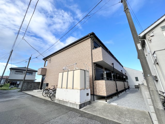 建物外観　落ち着いた雰囲気の外観です