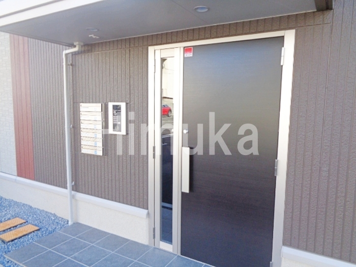 ＪＲ山陽本線 高島駅 徒歩16分 2階建 築6年の玄関写真