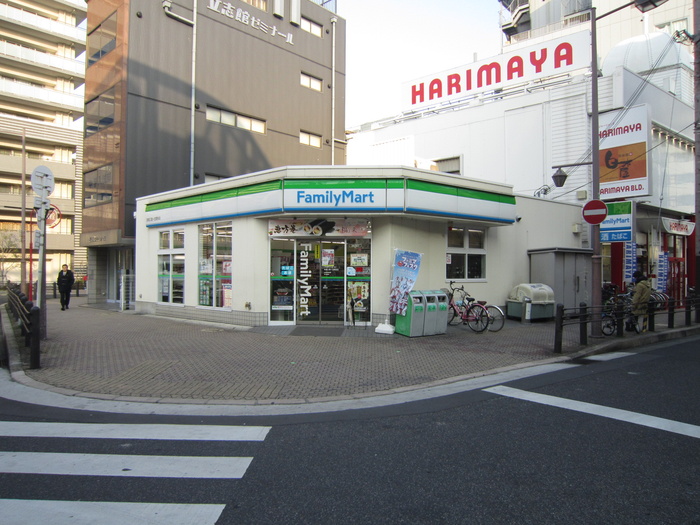 コンビニ　ファミリーマート（コンビニ）まで175m