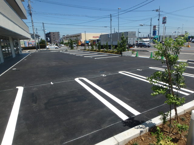 駐車場　駐車場