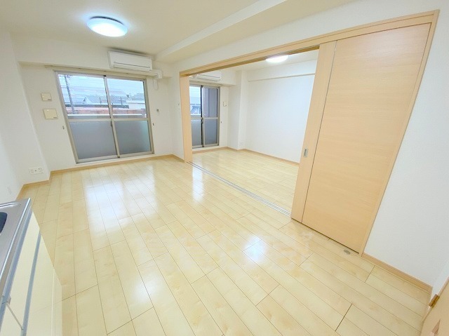 近鉄大阪線 高安駅 徒歩5分 6階建 築13年の居間写真