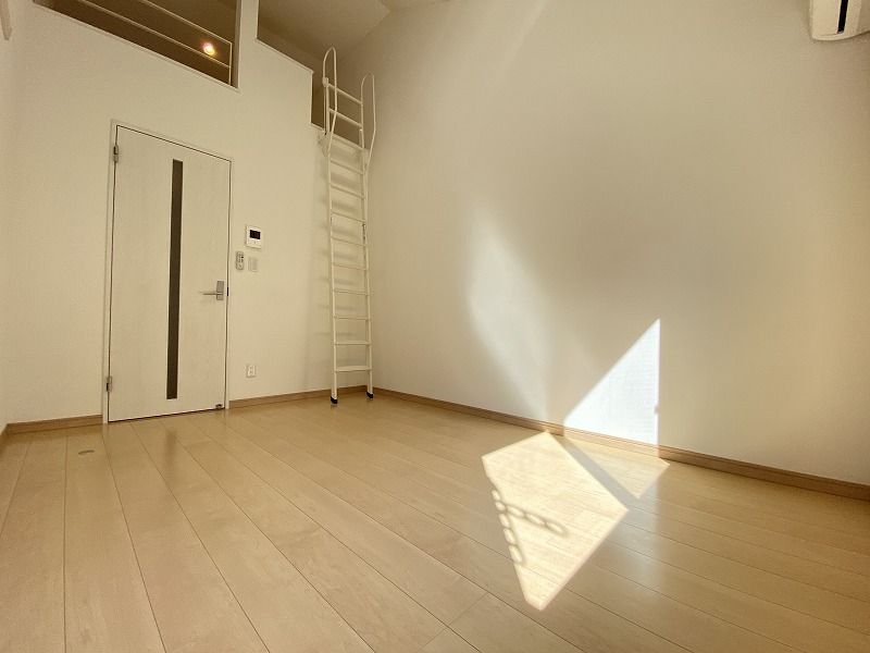 居室・リビング　※別部屋参考写真