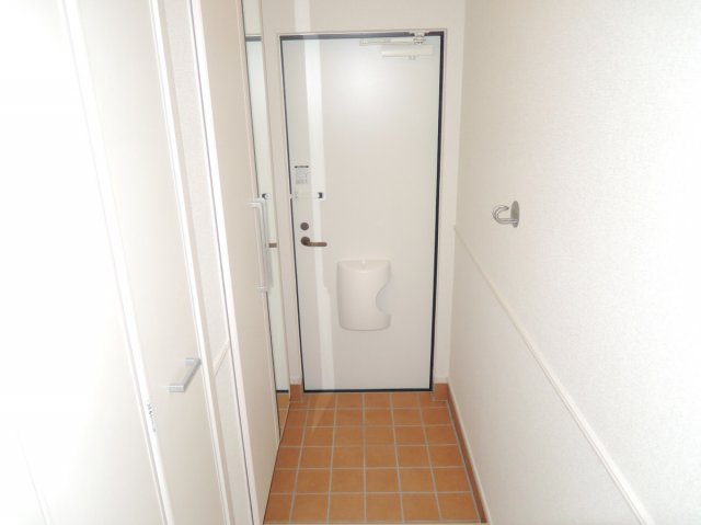 フリーデIの玄関写真