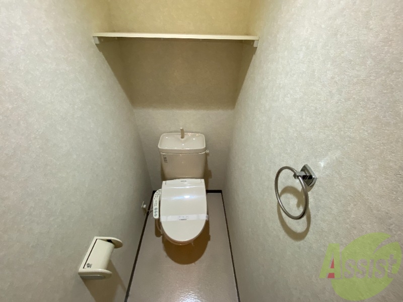 トイレ　トイレは温水洗浄暖房便座となっており、とても快適です。