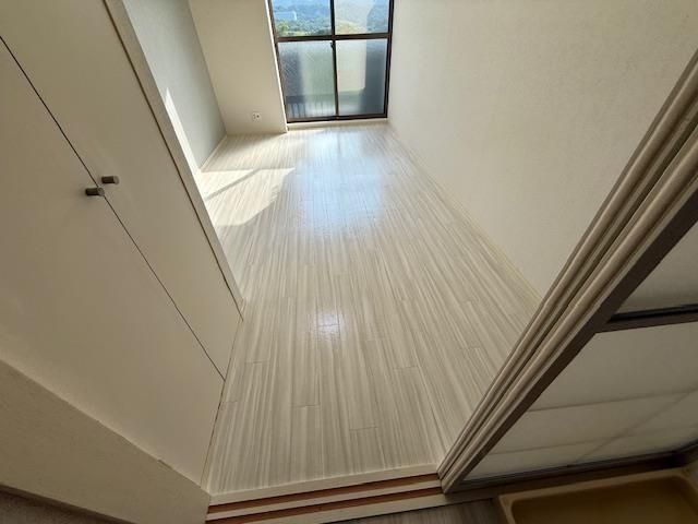 ストンリバー・マンションの居間写真
