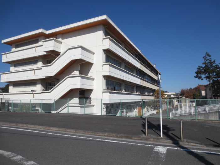 小学校　都田西小学校（小学校）まで340m