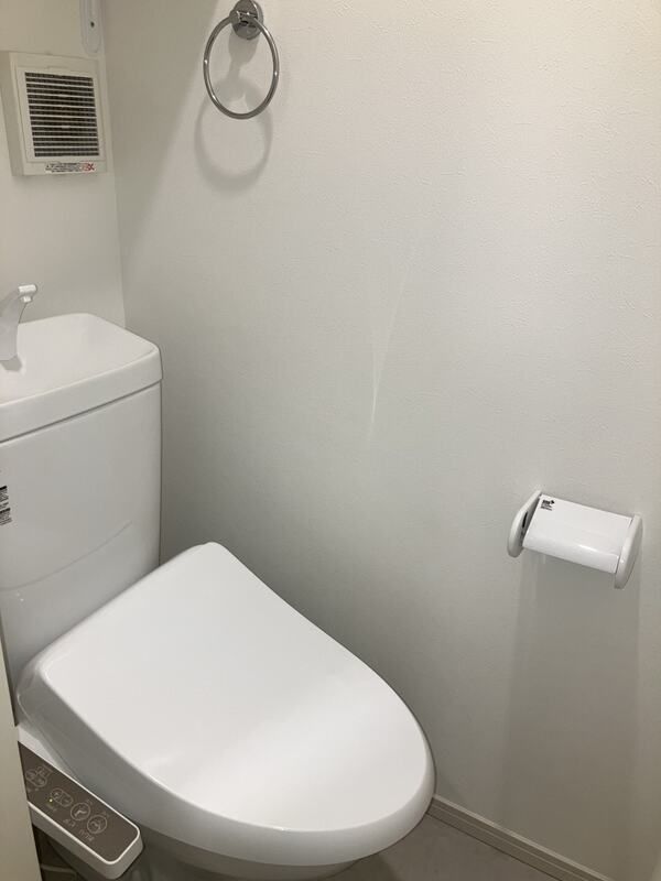 MELDIA高座渋谷IVのトイレ写真