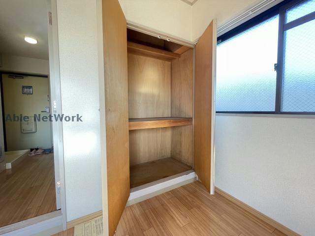収納　※同物件、別部屋の写真です