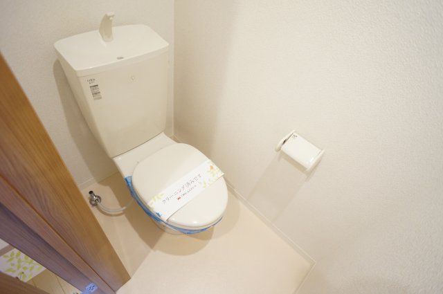 ＪＲ総武線 津田沼駅 徒歩15分 3階建 築11年のトイレ写真