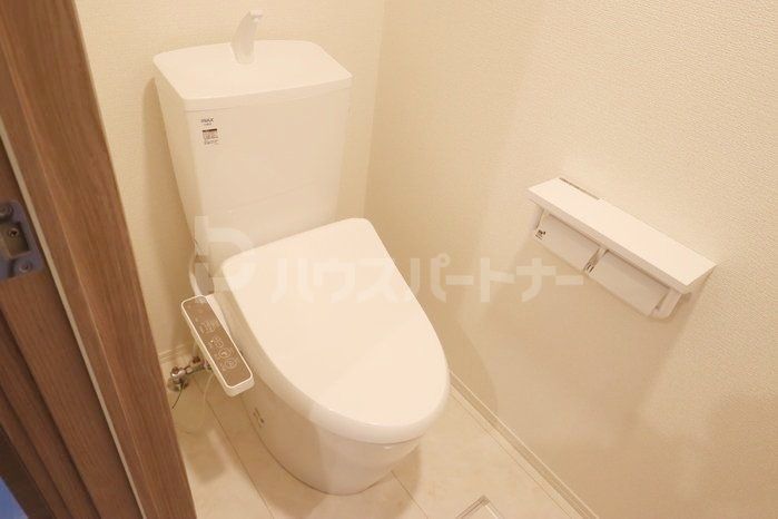 京成本線 谷津駅 徒歩5分 2階建 築2年のトイレ写真