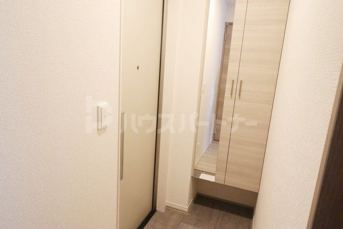 京成本線 谷津駅 徒歩5分 2階建 築2年の玄関写真