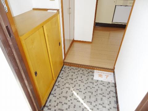 阪急宝塚線 石橋阪大前駅 徒歩3分 3階建 築40年の玄関写真