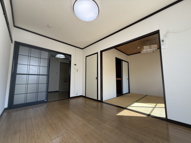 グランドハイツの居間写真