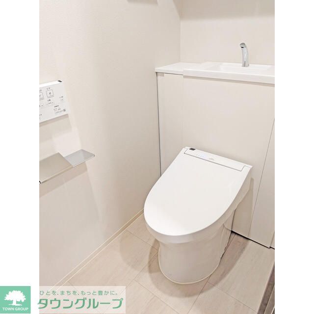 プレサンスロジェ博多STATION NORTHのトイレ写真