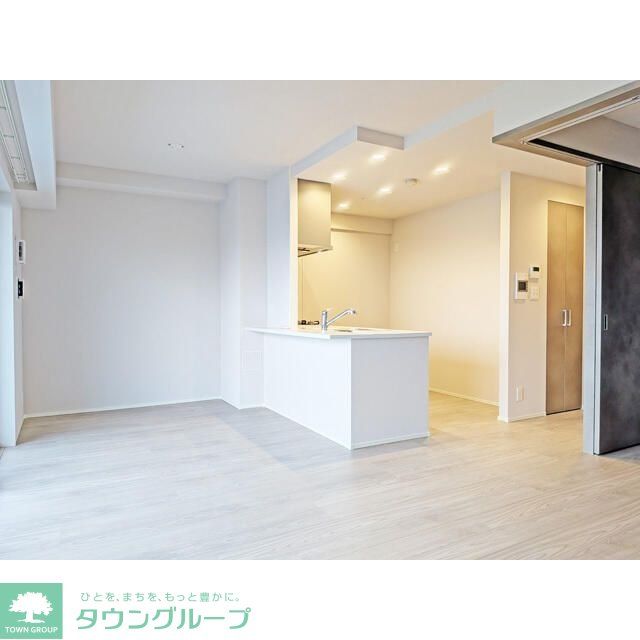 プレサンスロジェ博多STATION NORTHの居間写真