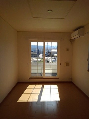 ベルマルシェAの居間写真