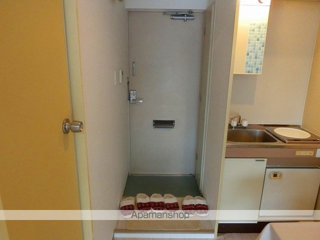 アベニール伊勢原の玄関写真