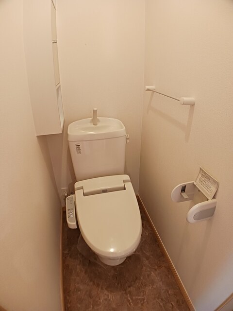 ベル・プリムローズBのトイレ写真